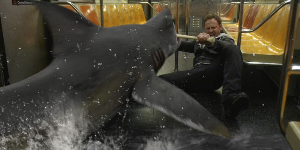 Sin duda Sharknado fue la responsable de poner los tiburones de moda, ¡ya hasta una secuela tiene!
