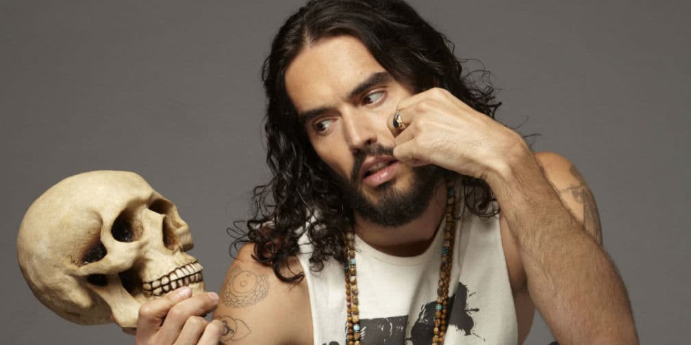 Russell Brand: Arrestado por destrozar el iPhone de un fotógrafo en Nueva Orleans (marzo 2011).