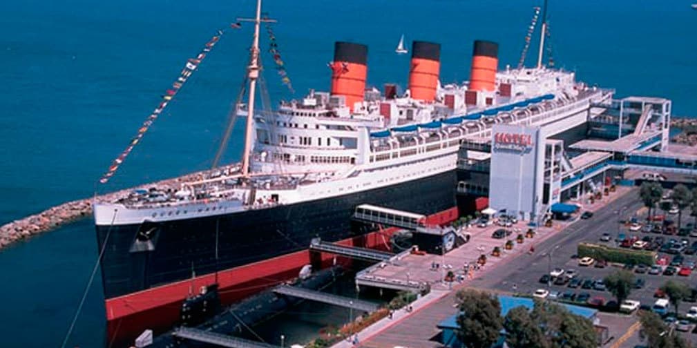 El barco Queen Mary fue adaptado como hotel y muchos aclaman que alberga cientos de fantasmas.