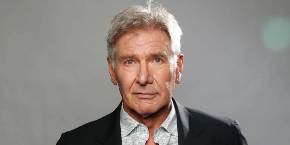 1. Harrison Ford: En 1999, cuando volaba un helicóptero, el actor se vio forzado a hacer un aterrizaje de emergencia.