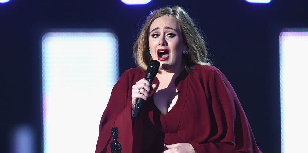 10. Adele: La estrella aprovechó su discurso en los Brit Awards 2016 para apoyar públicamente a Kesha.