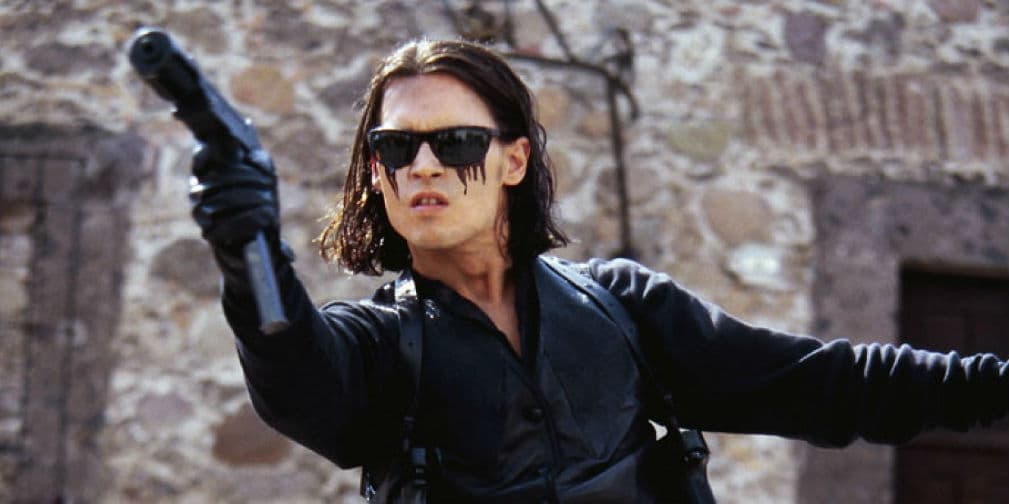 11. Once Upon a Time in Mexico (2003): En la tercera secuela del Mariachi, Depp se transforma en un agente secreto corrupto.
