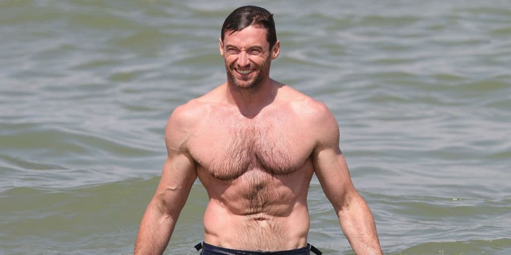 Una sonrisita para la cámara, sin duda es el australiano más sensual y exitoso en Hollywood.