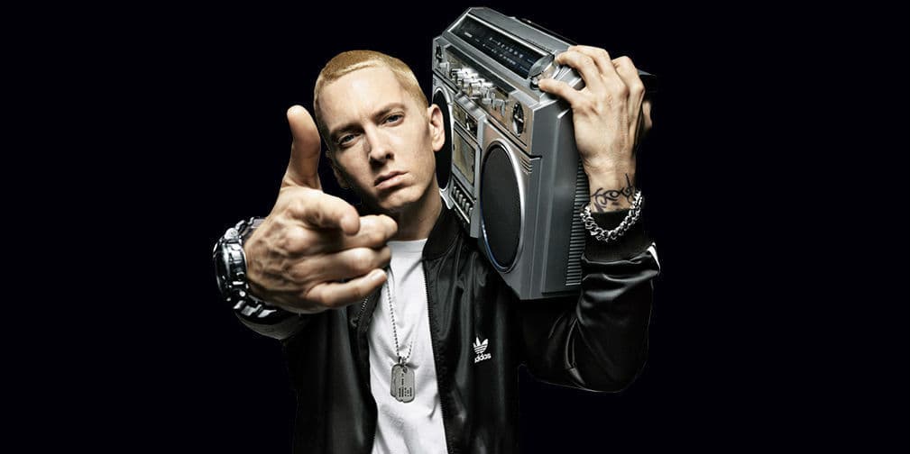 1. Eminem: El polémico rapero siempre quiere salir rudo en sus fotos, ¿lo mataría sonreír de vez en cuando?