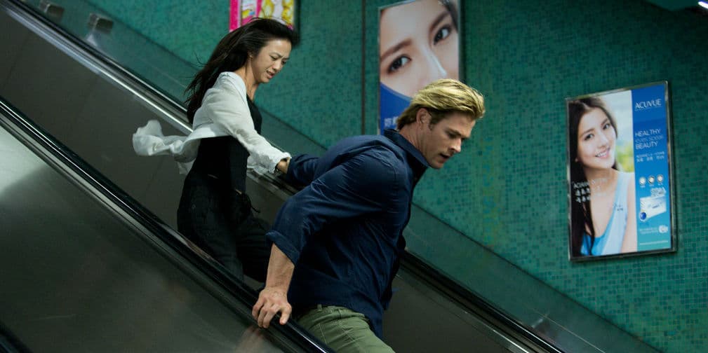 2. Blackhat: Ni la galanura de Chris Hemsworth salvó a este filme, de 70 millones de dólares recuperó 19.4.