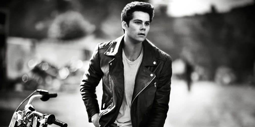 Ganó el premio al actor revelación en los Young Hollywood Awards de 2014.