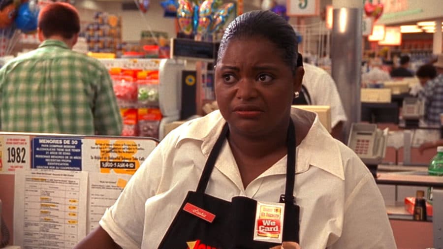 Octavia Spencer, otra ganadora del Oscar, tiene el crédito de una cajera de supermercado. También salió en el capítulo "High School Play".