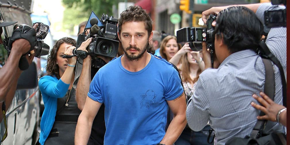 2. Shia LaBeouf: Tras varios rechazos encontró un agente y le habló fingiendo ser su propio jefe. ¡El resto es historia!