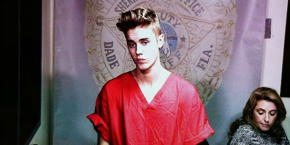 Justin Bieber sigue acaparando titulares en todas partes, no por su música sino por sus escándalos. ¡Chécalos aquí!