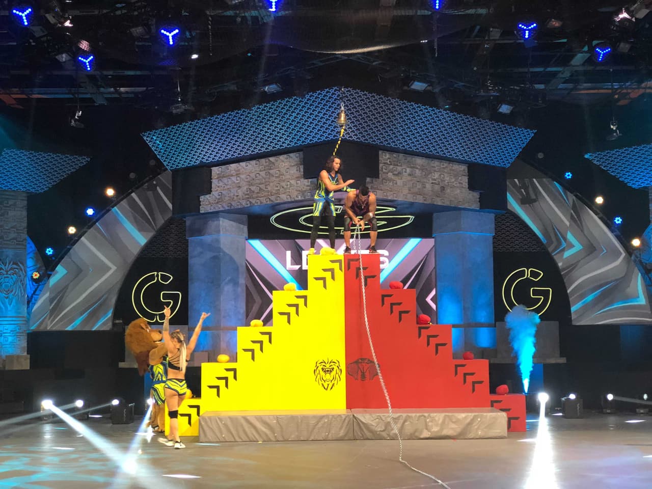 Los Relevos en Cadena fueron otro de los puntos que se ganaron en conjunto y hubo un error grave de Dariana que le costó el juego a su equipo, pues no metió bien la cadena y su compañero se tuvo que regresar. Montu fue quien concluyó la disputa por el dado al tocar la campana.