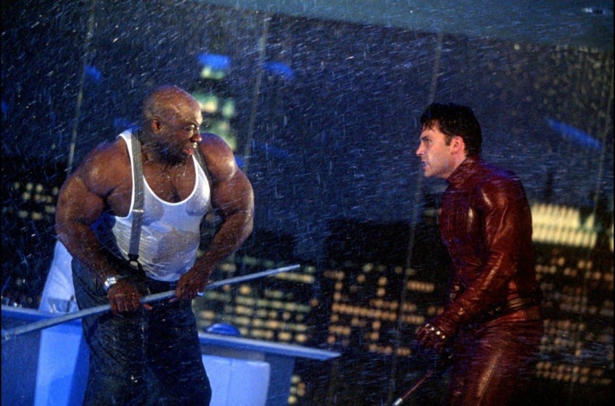 Frank Miller escribió alguna historia de Daredevil, héroe de los cómics de Marvel que fue llevado a la pantalla grande en 2003. Michael Clarke Duncan fue el mismísimo Wilson Fisk, mejor conocido como The Kingpin.