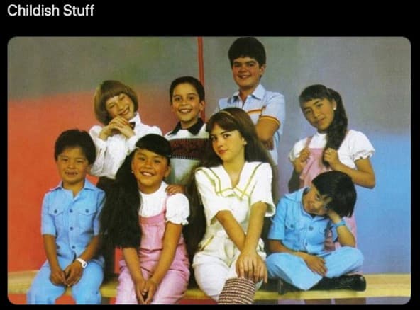 Quienes comenzaron a colaborar con ideas, también sugirieron que 'Chiquilladas' podría llamarse 'Childish stuff'.