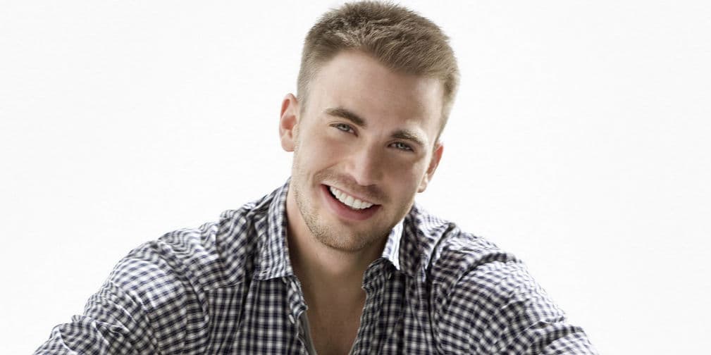 Christopher Robert Evans (Sudbury, Massachusetts; 13 de junio de 1981, es un actor y modelo estadounidense.