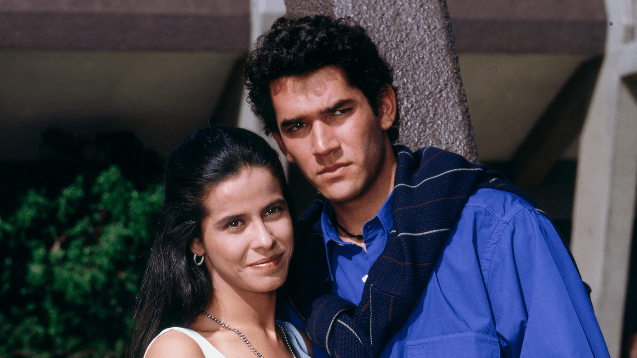 Arcelia Ramírez y Eduardo Santamarina son los protagonistas juveniles de la telenovela