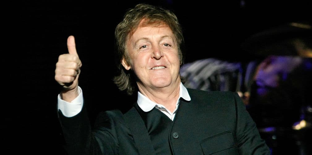 6. Paul McCartney: El músico británico decidió ser vegetariano una mañana mientras pescaba.