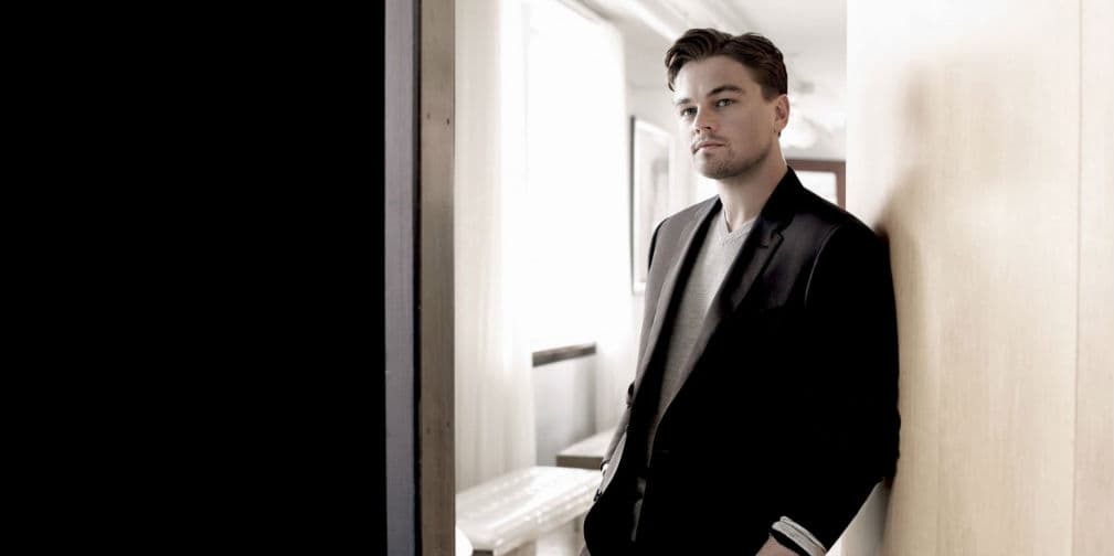 En 2005, DiCaprio fue herido por la modelo Aretha Wilson en el rostro con una botella rota en una fiesta en Hollywood.