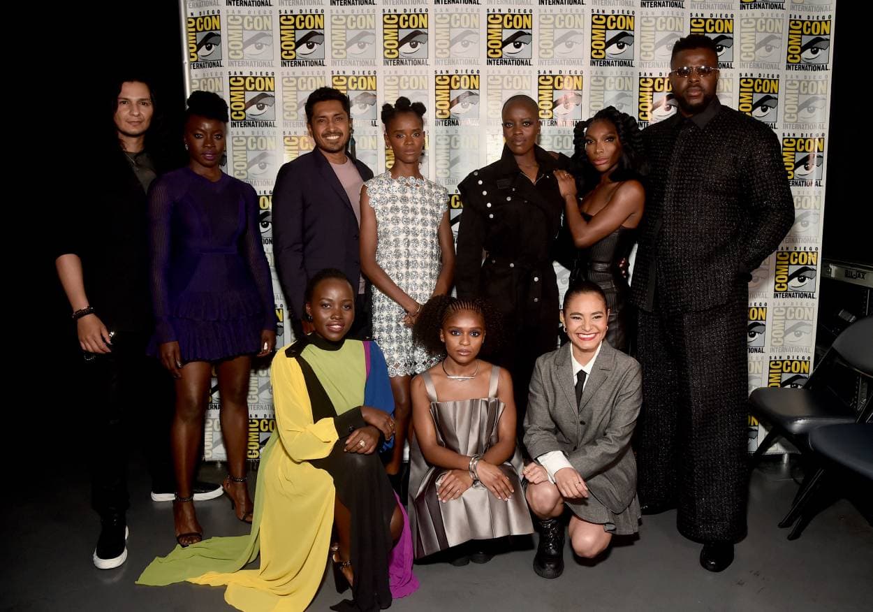 El elenco de 'Black Panther: Wakanda Forever' se presentó en la Comic Con de San Diego para presentar el primer tráiler.