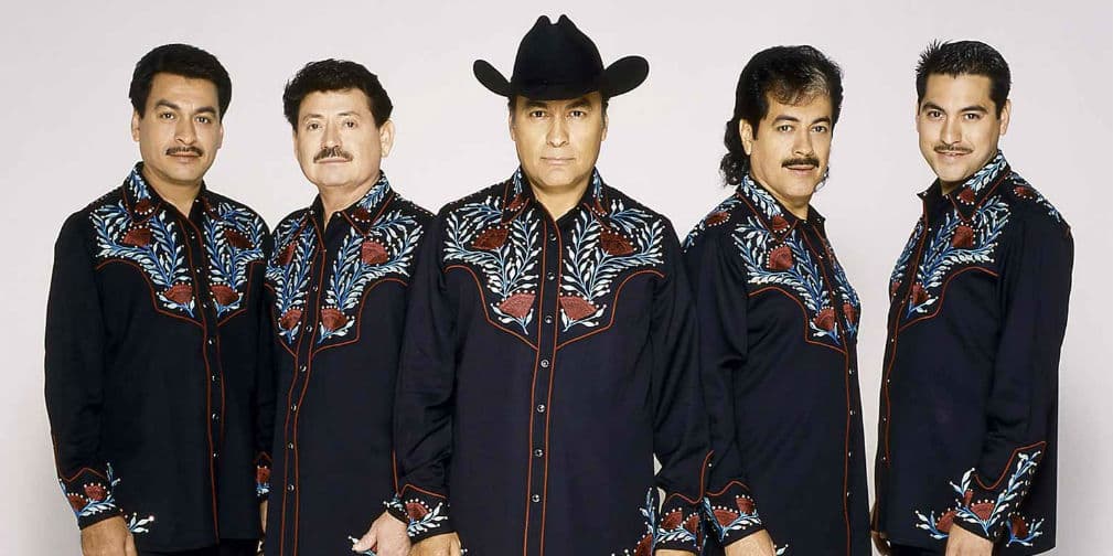 1. Los Tigres del Norte: Grupo de música regional mexicana, denominada también música norteña.