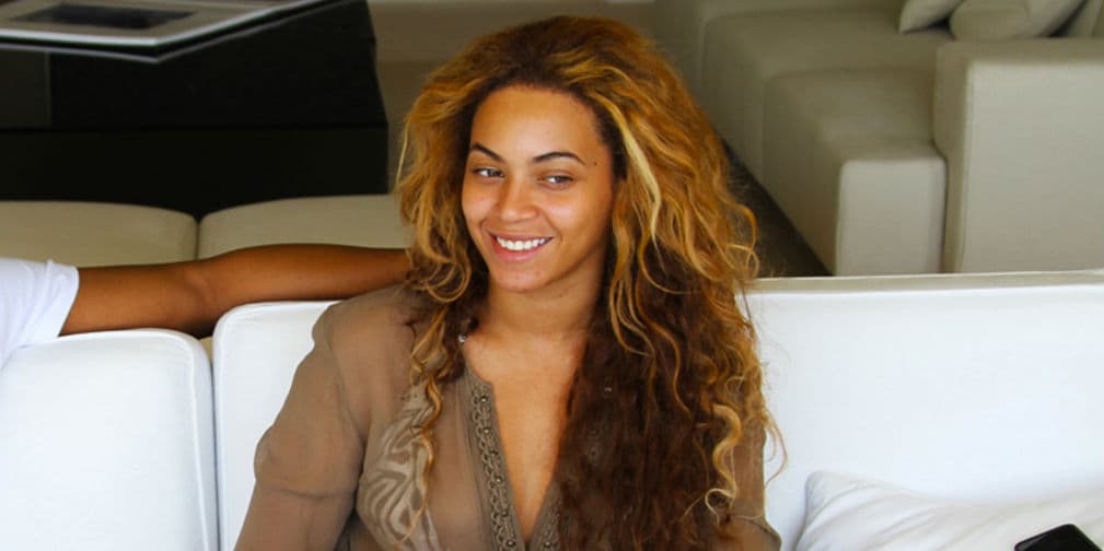 4. Beyoncé: La esposa de Jay Z se notaba nerviosa al ser captada sin maquillaje, ¡pero se ve muy bien!