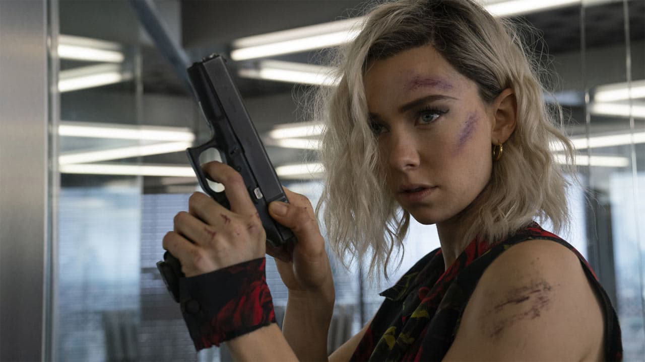Ahora, en el spin-off de Hobbs tenemos a Vanessa Kirby como Hattie Shaw, la agente del MI6 y hermana menor de Owen y Deckard. Se distanció del ´´ultimo cuando creyó que traicionó a su equipo. Durante una misión para recuperar el virus Snowflake de la organización terrorista Eteon, ella se ve obligada a inyectarse el virus y salir corriendo cuando su equipo es masacrado por Brixton Lore. Con la ayuda de Hobbs y Shaw, es capaz de eliminar el virus mientras los tres derrotan a Brixton.