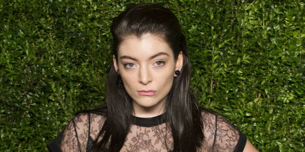 3. Lorde: La ganadora del Grammy le mando buenas vibras durante este traumático momento que vive.