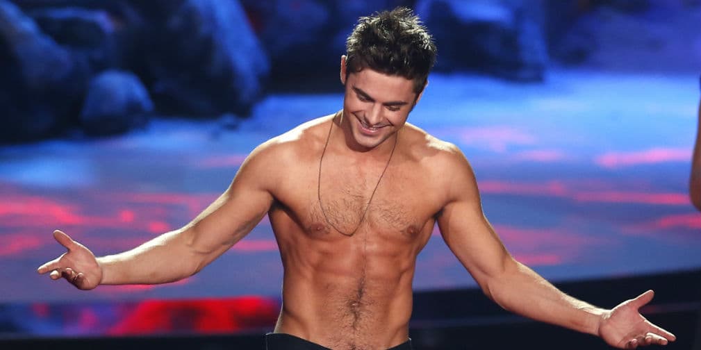 15. Zac Efron: Dijo que uno de los regalos que su madre le hizo en Navidad fueron preservativos. ¡Qué moderna!