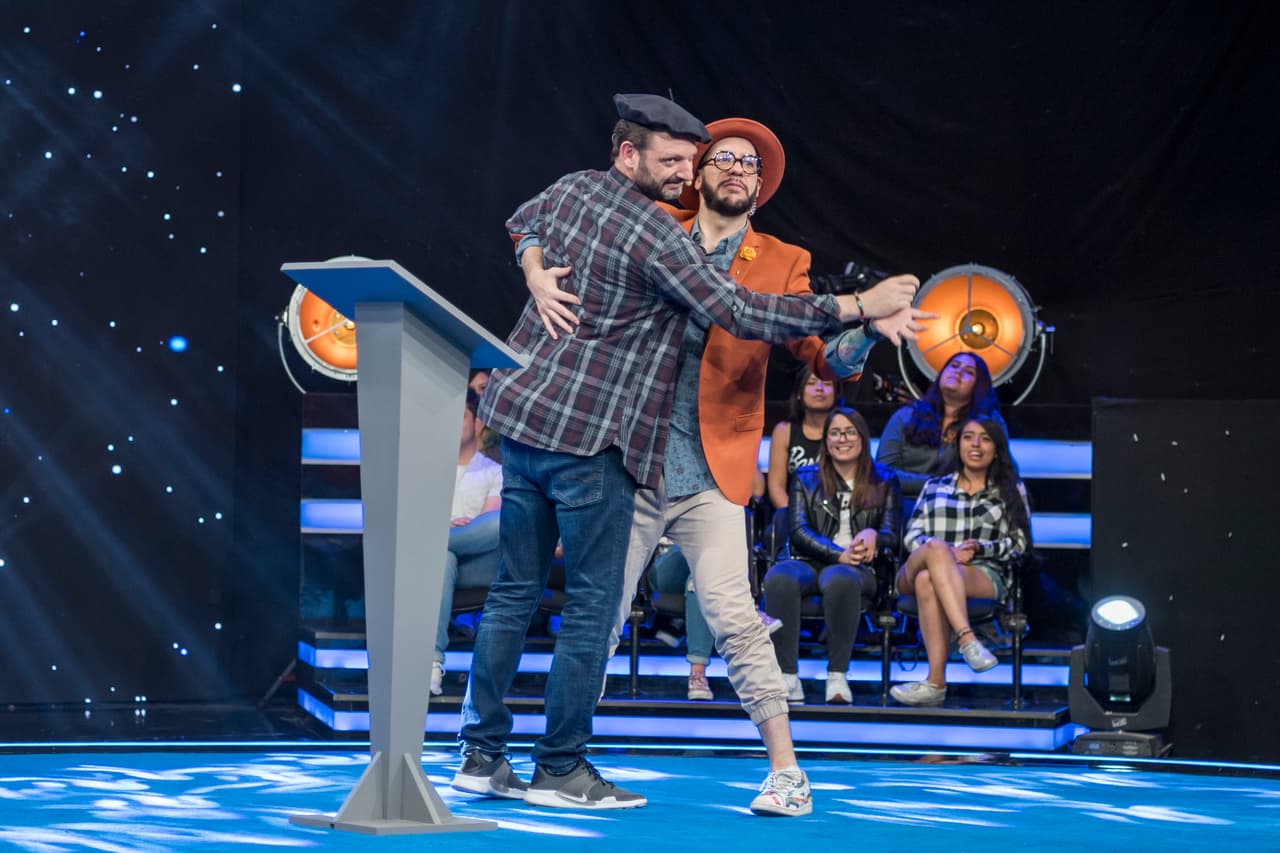 Faisy y astlicht ailando juntos