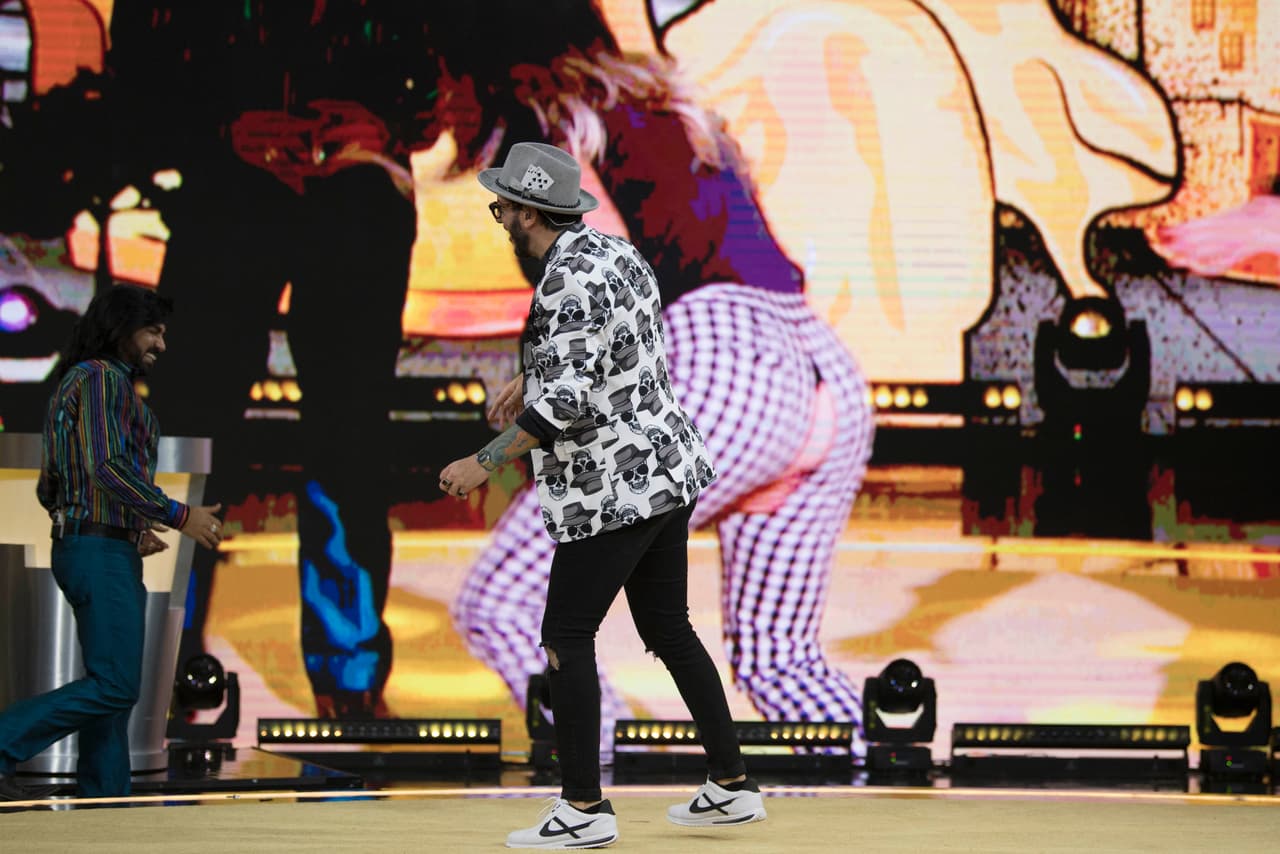 No podía faltar la repetición.