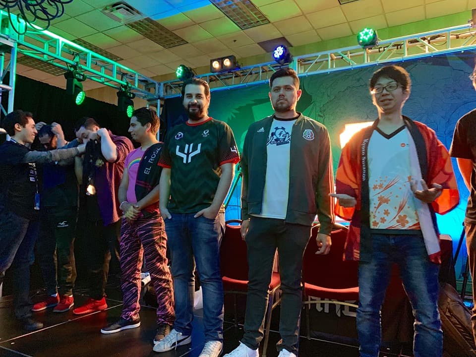 Se ha vuelto costumbre ver a mexicanos en las ceremonias de premiación de KOF.