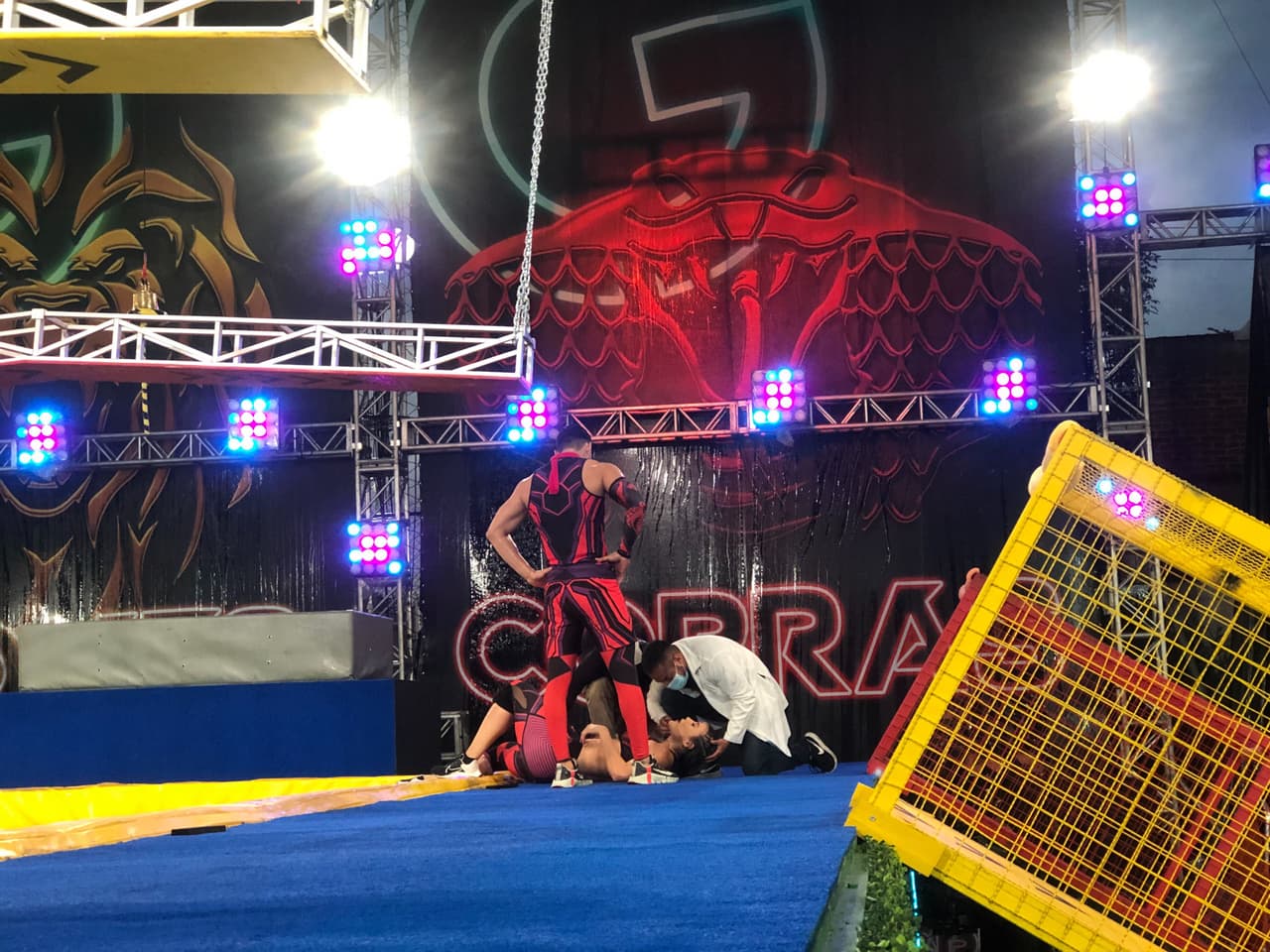 La segunda prueba fue un circuito de velocidad que se llama ‘Velocidad Ninja’ y ganaba quien tuviera 3 de 5 victorias. Pamela abrió ganando para Leones contra Raquel. Jous dejó atrás a Jeff y empató el marcador. Lairen de Cobras cayó al agua y le dio el triunfo a Paola. Paulette se enfrentó a Dariana y ganó esta última. Jair y Brandon definieron el punto y ganó el de Cobras que le dio 100 puntos a su equipo.