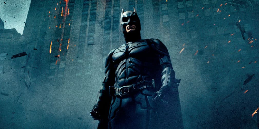The Dark Knight (2008): Batman regresa ahora con el rostro de Christian Bale para continuar su guerra contra el crimen.