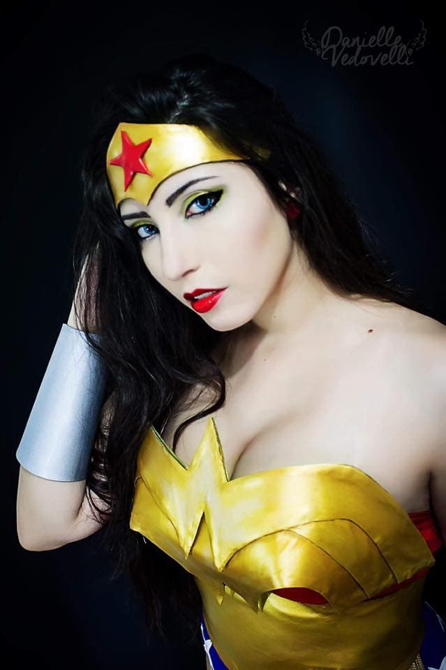 La bella Danielle Vedovelli, una sensual amazona del Amazonas.