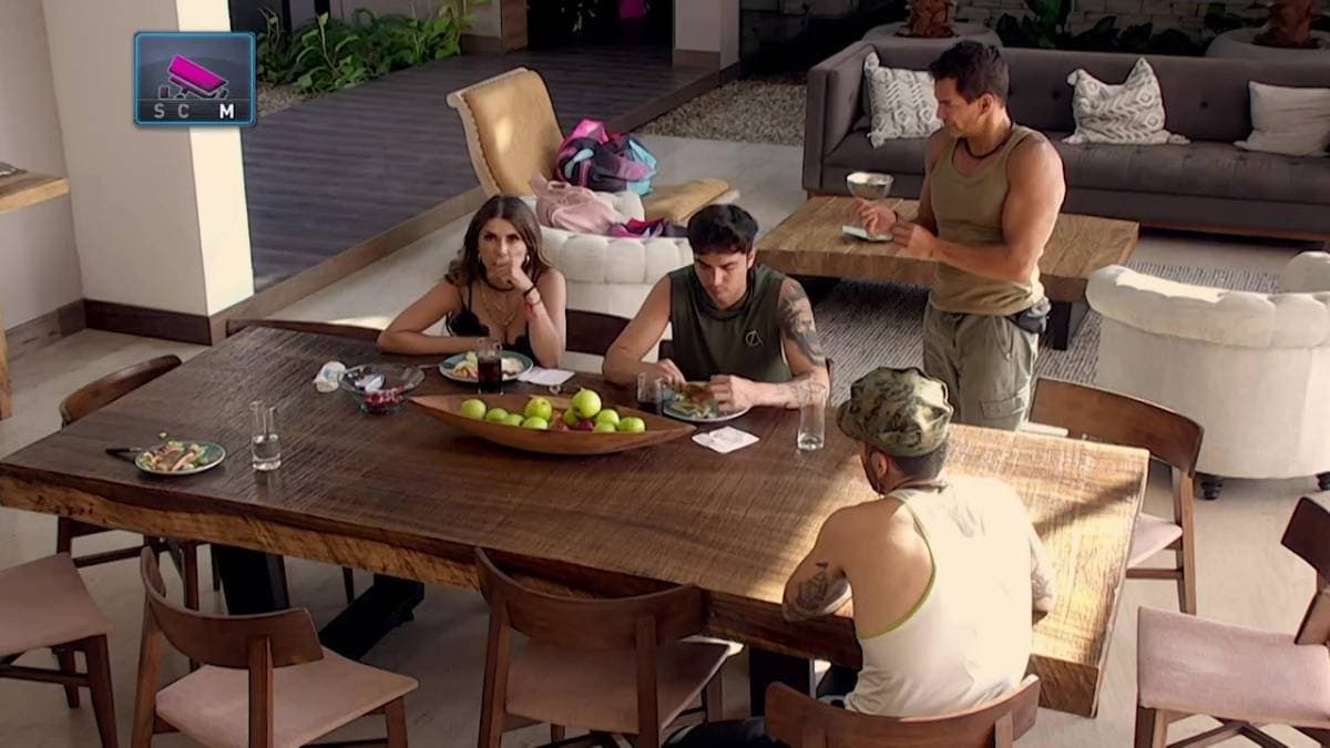 Julio Camejo habló con sus compañeros de la situación con René.