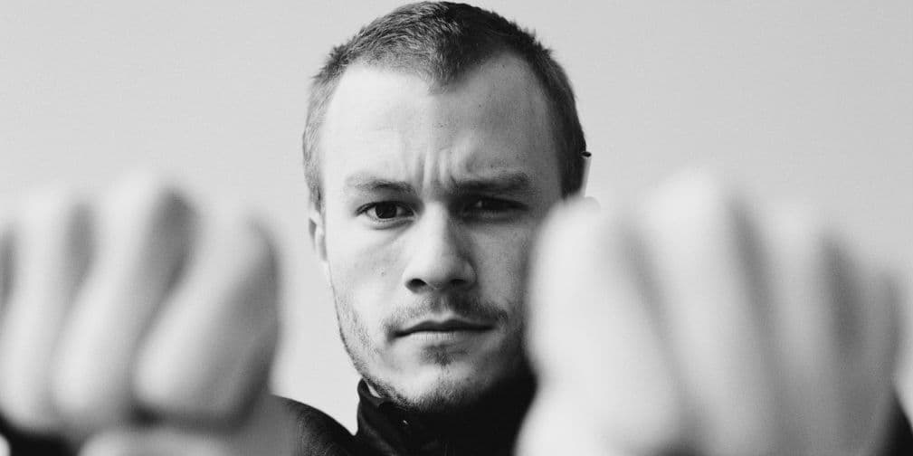 8. Heath ledger: Este chico murió a los 28 años, en el 2008 en su apartamento de New York.