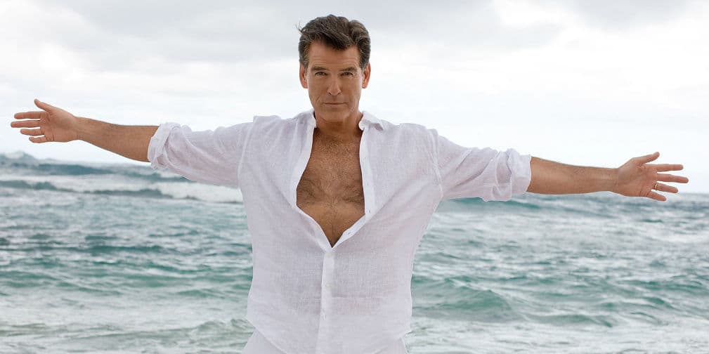 Thomas Brosnan, su padre, abandonó la familia cuando él era pequeño y su madre, May, se mudó a Londres.