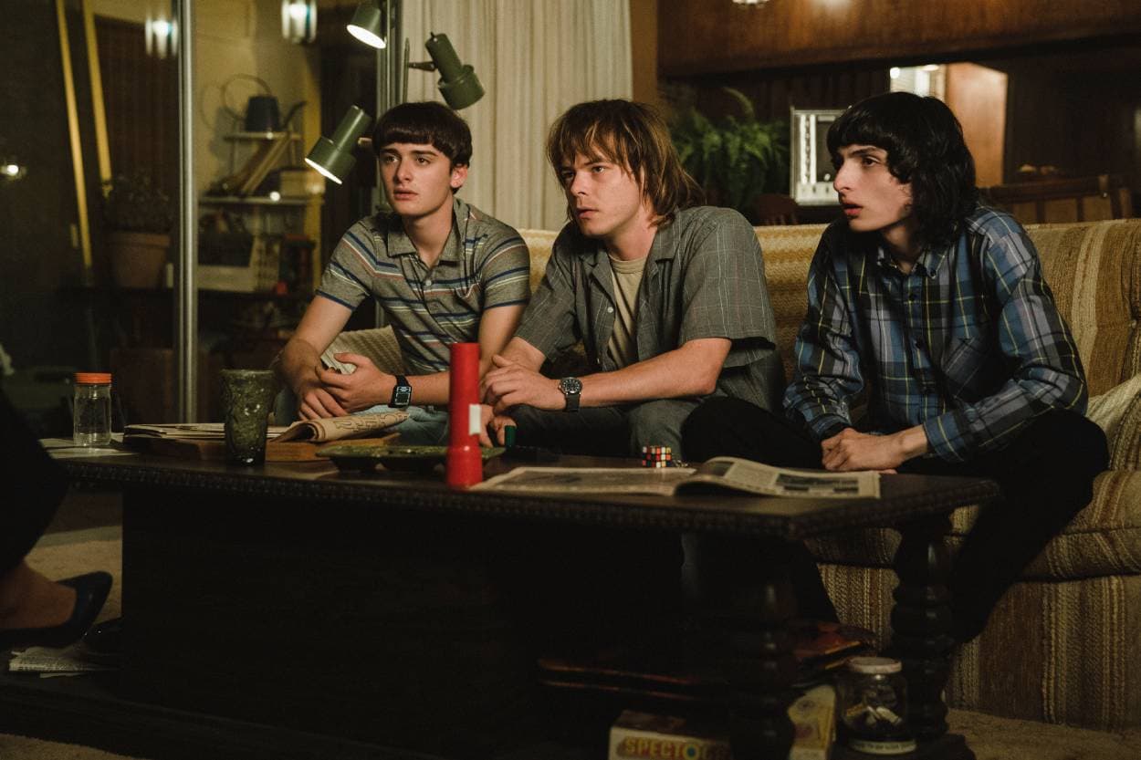 Noah Schnapp, Charlie Heaton y Finn Wolfhard en la cuarta temporada de 'Stranger Things'.