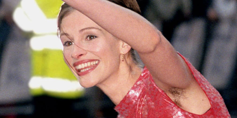 5. Julia Robert: Luce sus axilas sin depilar en las alfombras rojas. Además, tiene mal aliento por fumar en exceso.