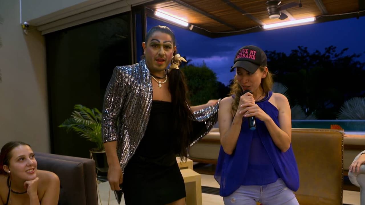 Las mujeres presentaron a cada una de las drags.