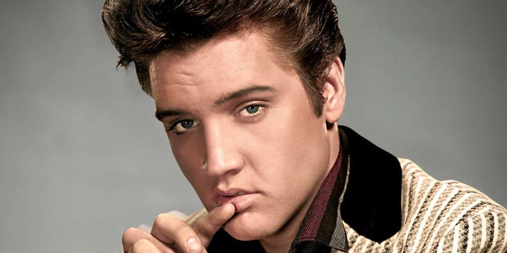 11. Elvis Presley: En 1977,lo encontraron en el baño de su casa. Según el informe oficial, él murió de un ataque al corazón.