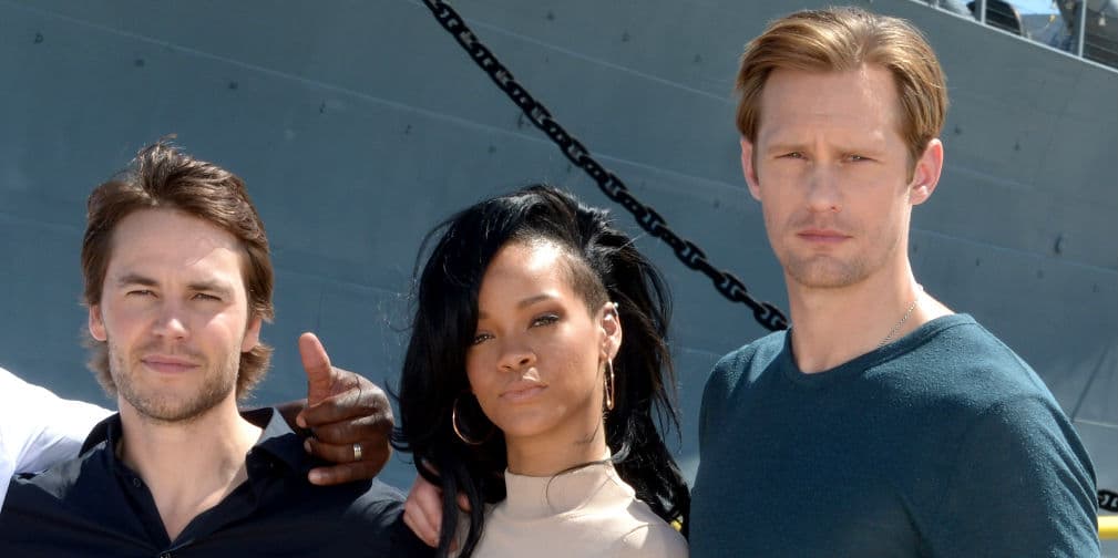 En Batalla Naval comparte créditos con Rihanna y Alexander Skarsgård, ¡no te la pierdas!