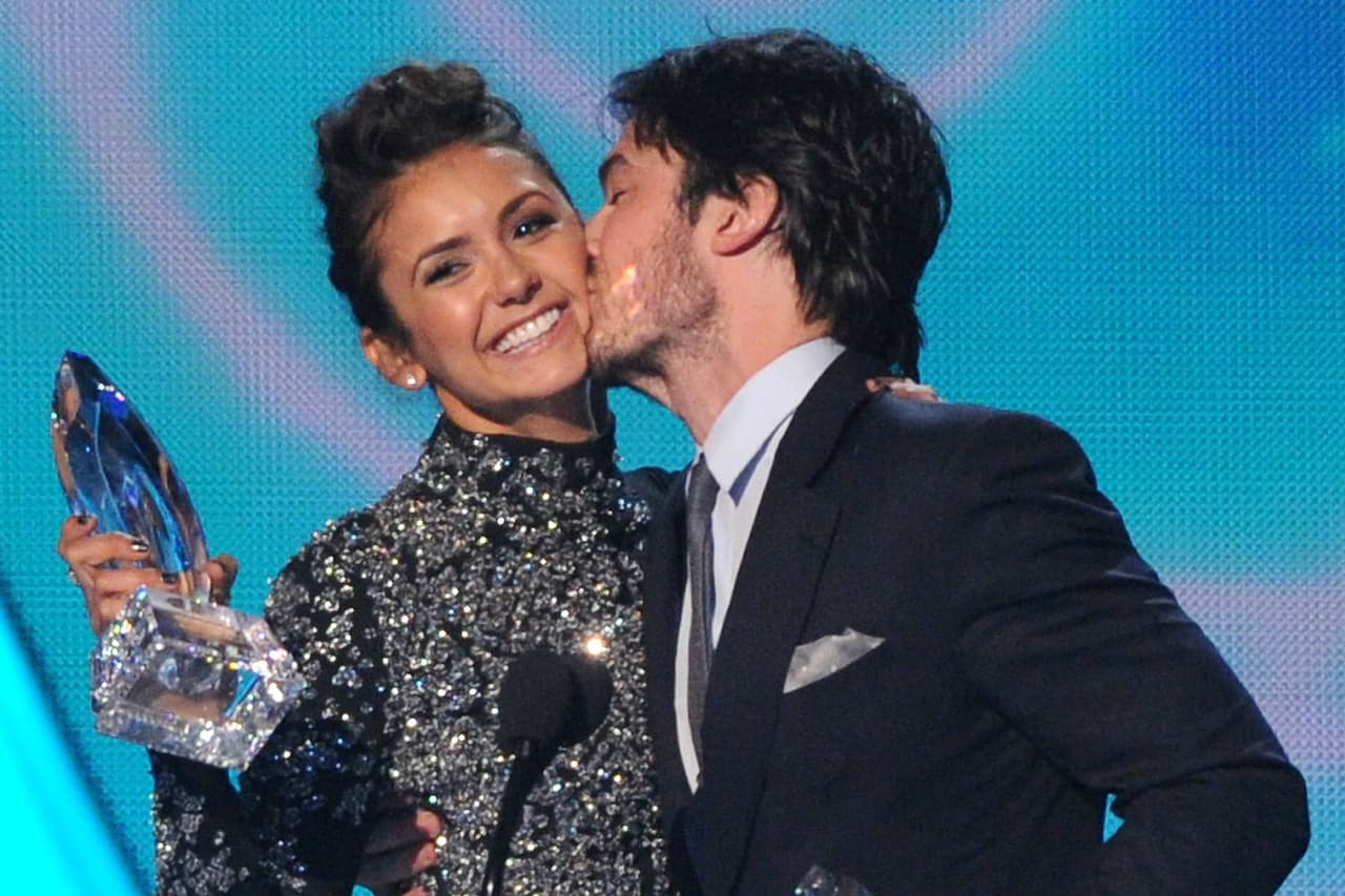 Nina e Ian Somerhalder fueron novios y luego tronaron, ¡qué incómodo trabajar con tu ex!