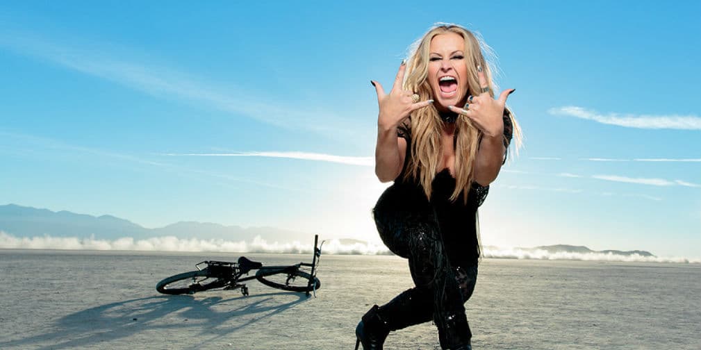 6. Anastacia: Sufrió una recaída en febrero de 2013 del cáncer de mama que le fue diagnosticado hace doce años.