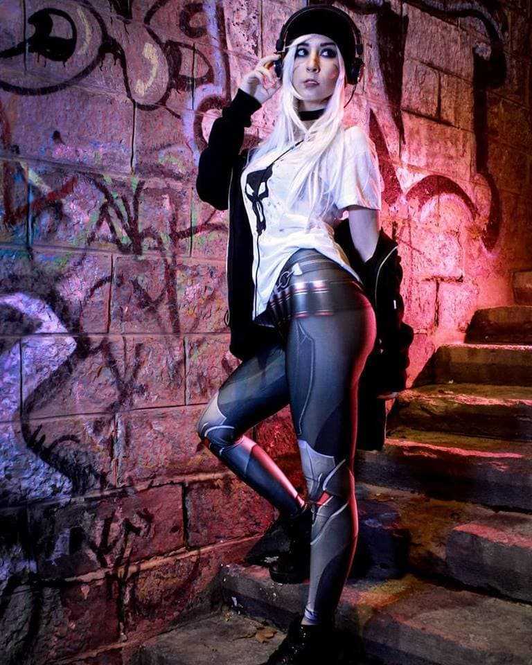 Illisia Windrunner, cosplayer española, ha entregado grandes atuendos. Su especialidad, se nota, son los juegos de Blizzard. Y luce hermosa, sin duda.