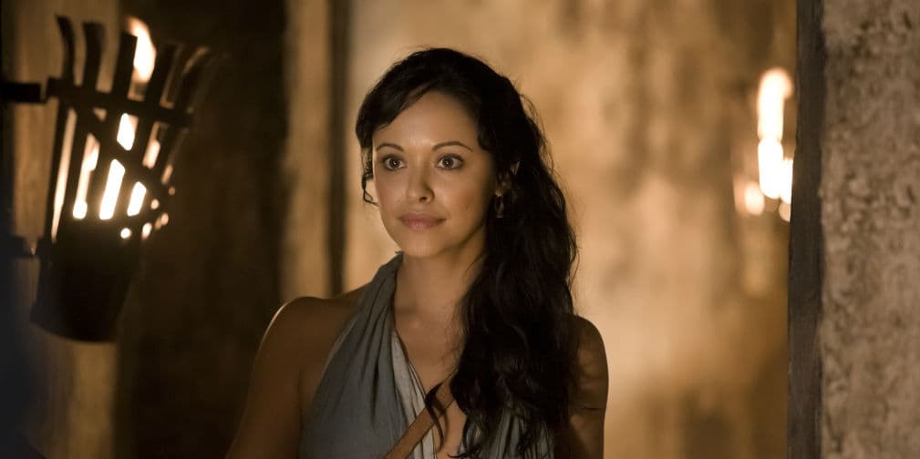 Las chavas van a ser las más felices con esta serie, aunque también hay chicas guapas para los caballeros.