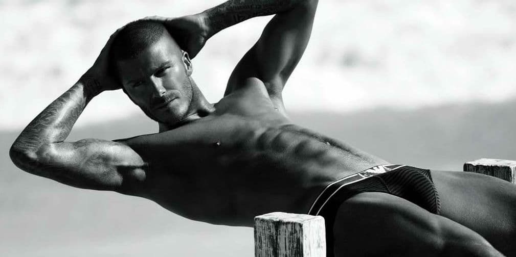 8. David Beckham: Nació en Leytonstone, Londres, el 2 de mayo de 1975 y es un ex futbolista inglés.