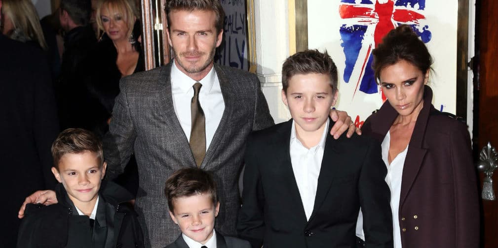 4. David y Victoria Beckham. El deportista y la ex Spice Girl son papás de tres varones y una niña.