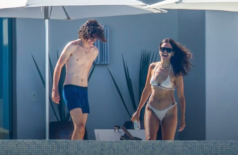 Eiza González se convirtió en tendencia porque se revelaron fotos de la mexicana con el actor Timothée Chalamet en Los Cabos. Sin embargo, otra tendencia fueron los calzones del joven francés.
