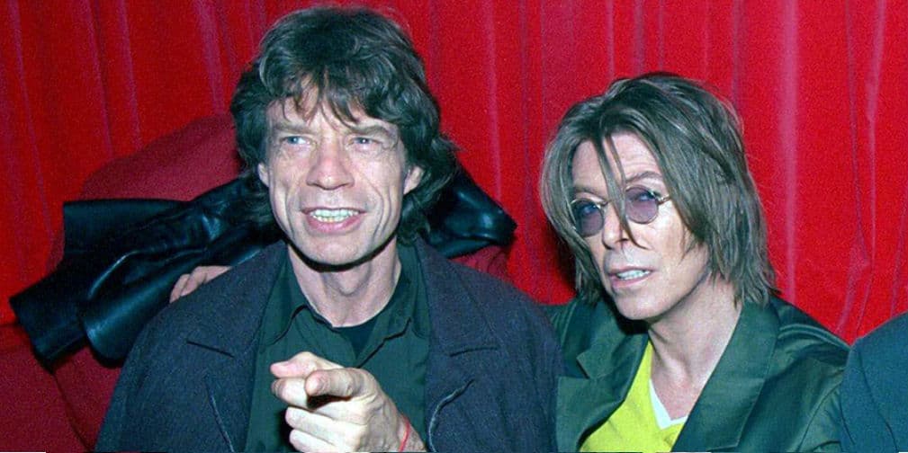 7. Durante muchos años se dijo que la esposa de David Bowie volvió una tarde a casa y encontró a su marido siéndole infiel... ¡con Mick Jagger!