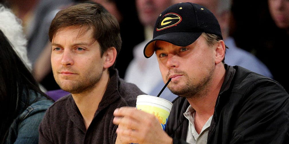 9. Tobey Maguire y Leonardo DiCaprio: Estos galanes son amigos desde que empezaron a hacer audiciones cuando eran jóvenes.