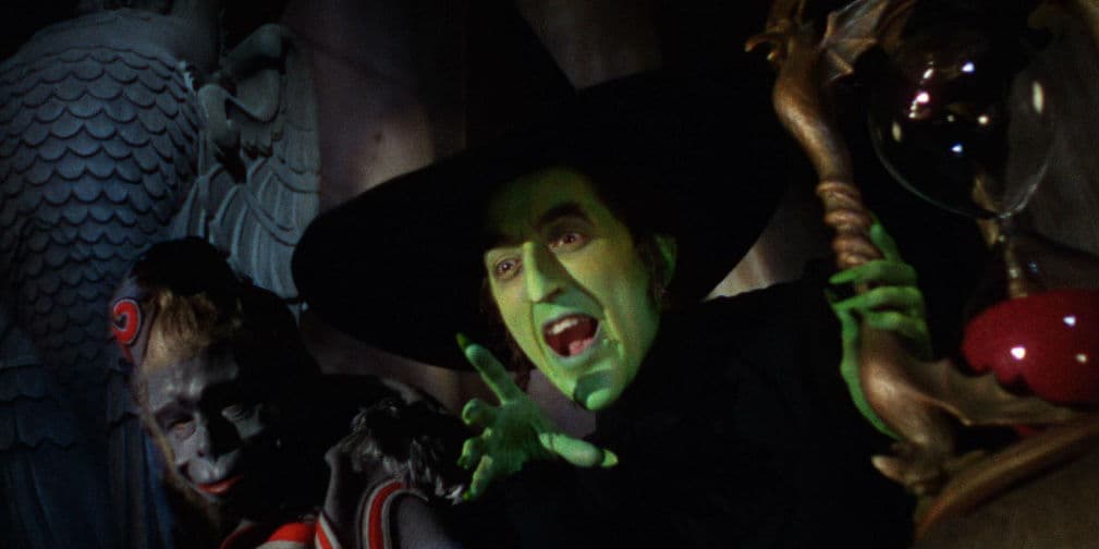 2. Margaret Hamilton: La malvada bruja de The Wizard of Oz sufrió graves quemaduras durante una escena.